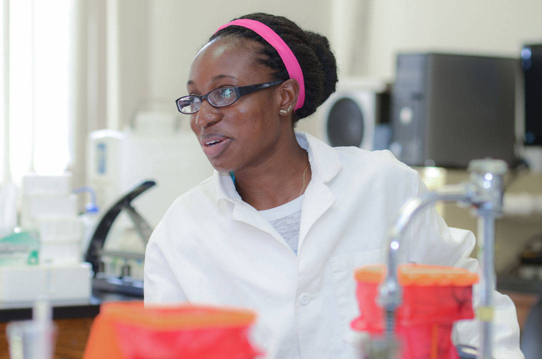 Chemistry student works in lab