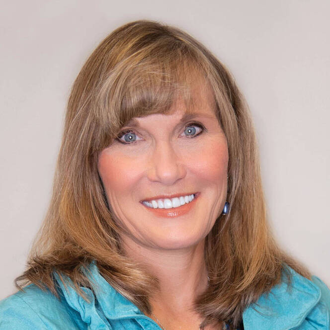 Headshot of Cindy Naegele